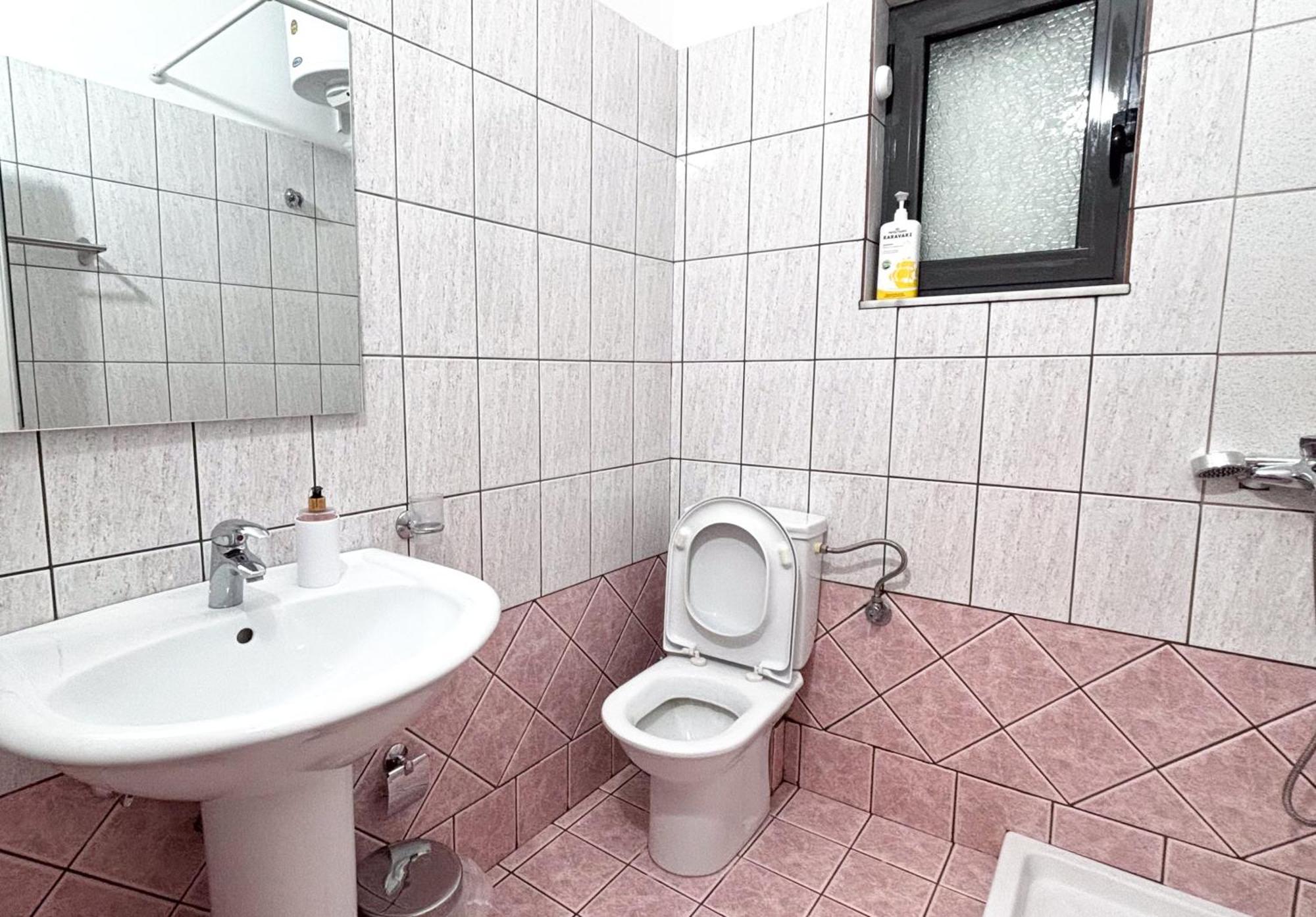 Arte Apartment Sarande Luaran gambar